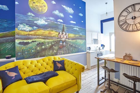 The Zeta, Saltburn-by-the-Sea - Host & Stay