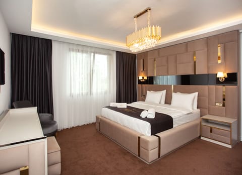 Deniz Manzarali Duble Oda | Free minibar, desk, laptop workspace, soundproofing