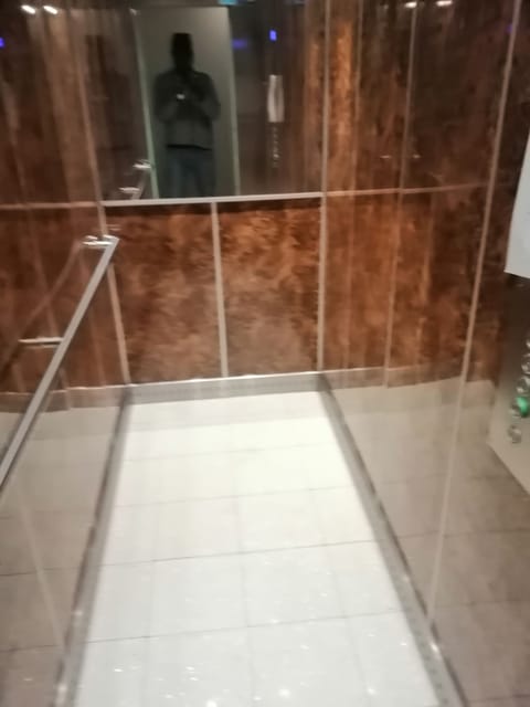 Large T5 with 4 bedrooms with 4 double beds Apartment in Brest