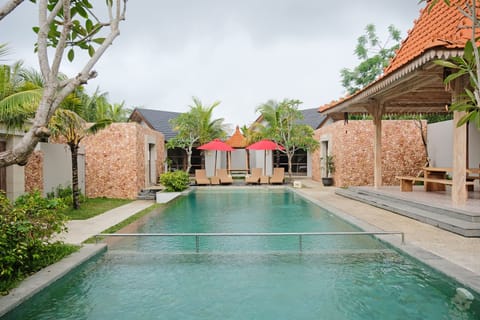 Private pool