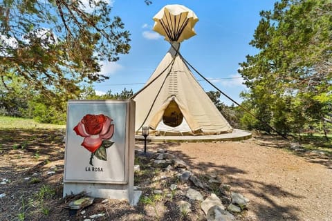 Welcome to Tipi La Rosa!