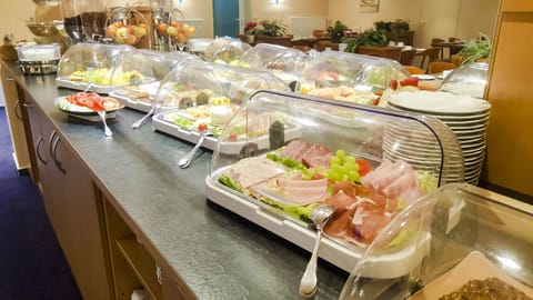 Daily buffet breakfast for a fee