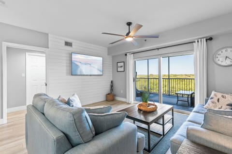 Welcome to Oceanwalk 5-405!