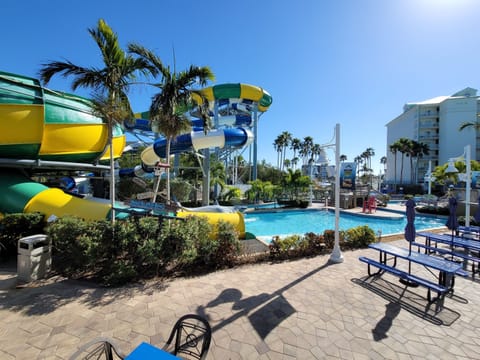 4 DAILY FREE WATER PARK PASSES