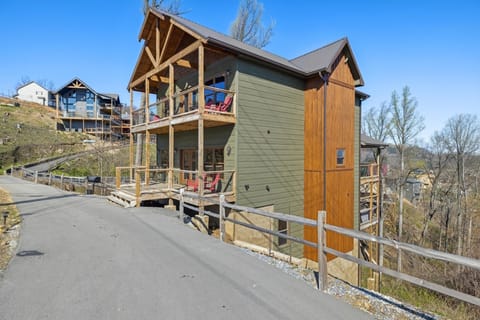 Large Flat Circular driveway. Very rare in this area!