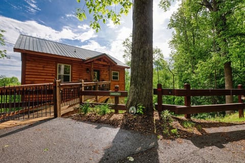 The serene little cabin that hangs down the mountain