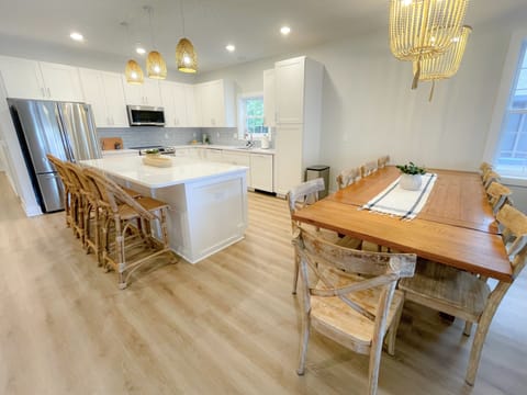 Kitchen + dining table 