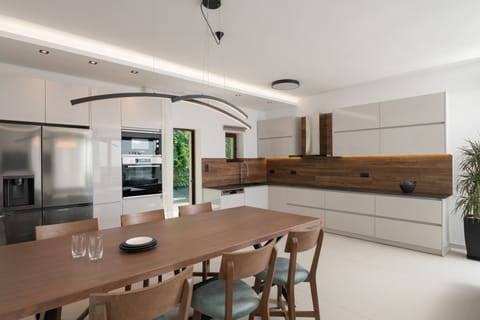 An aspect of the amazing kitchen and dining area.