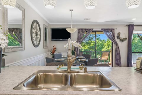 Condo, 1 King Bed with Sofa bed, Patio, Golf View (Clubhouse Bungalow) | Interior