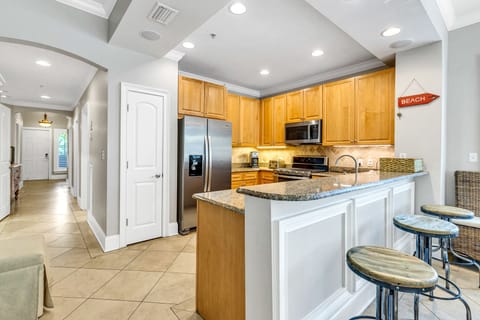 additional dining space for 3 at the bar!