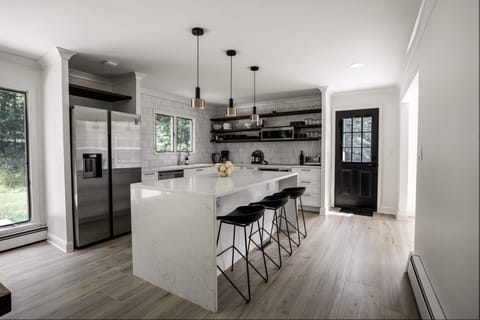 9c242d0f-a678-4f48-a16a-9fe37030940e