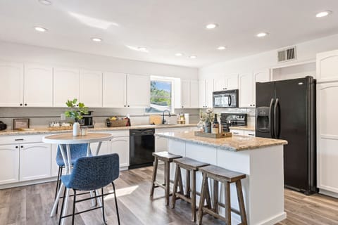 Another view of kitchen