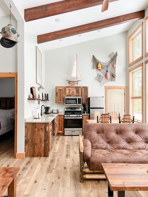 Cabin | Living area | Smart TV