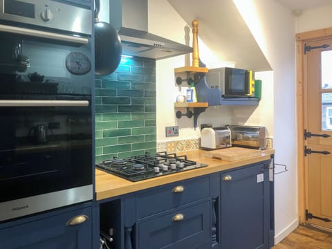 Kitchen | Hen Joppa, Newlyn