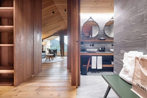 Family Suite, 2 Bedrooms | Hypo-allergenic bedding, free minibar, in-room safe, desk