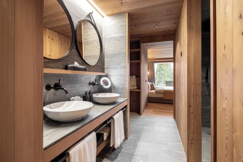 Family Suite, 2 Bedrooms | Hypo-allergenic bedding, free minibar, in-room safe, desk