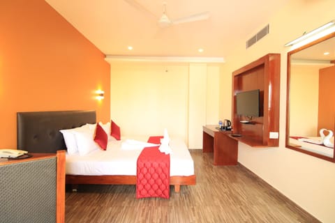 Executive Room | Premium bedding, desk, laptop workspace, WiFi (free)