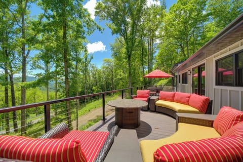 Franklin Vacation Rental | 3BR | 2BA | 1 Step to Enter | 1,500 Sq Ft