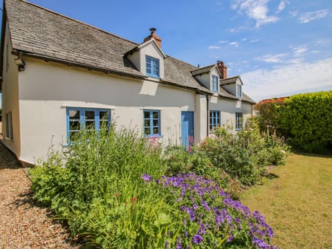 Cottage | Front of property
