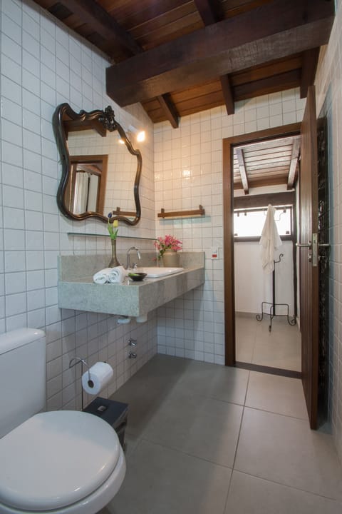 Comfort Room | Bathroom | Shower, towels, soap, shampoo