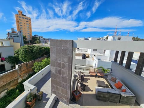 3BR Centro Home w/ Rooftop – Walk to Olas Altas Beach (1406)