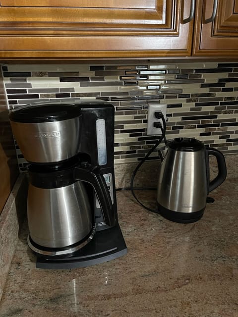 Coffee machine and water kettle