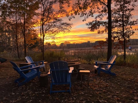 Spectacular fall sunset views by the fire 