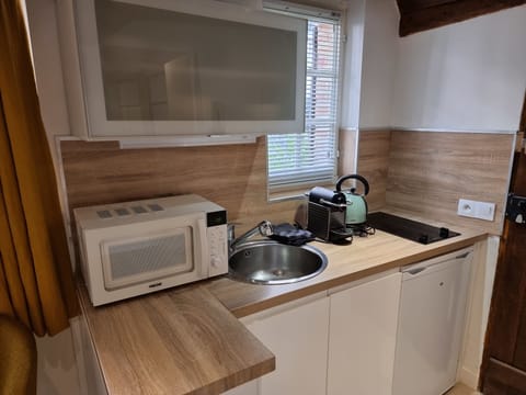 Little Kitchen equipped 