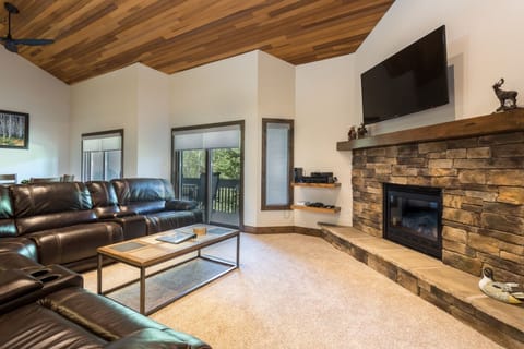 Furniture, Living Room, Indoors, Room, Couch