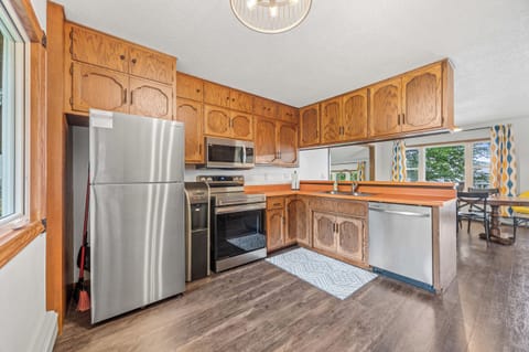 Stainless steel appliances and fresh drinking water dispenser. 