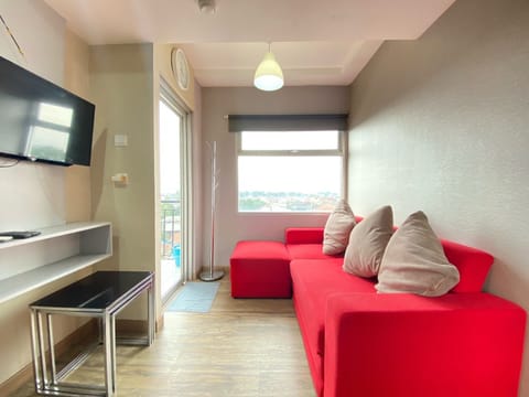 Apartment, 2 Bedrooms | Living area | TV