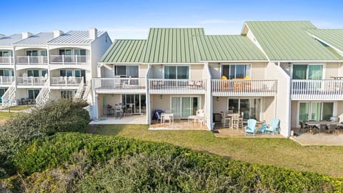Step onto your private balcony and let the Emerald Coast work its magic. Perched above the shimmering shoreline, this outdoor haven offers front-row seats to Panama City Beach's most breathtaking show