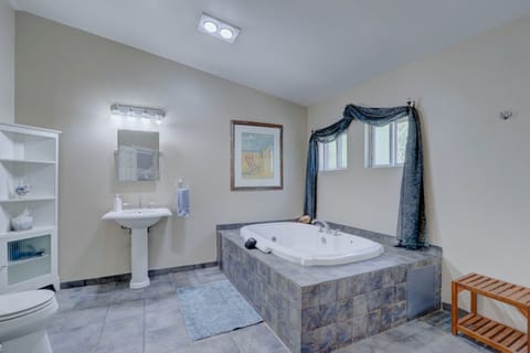 Pacific | Premium bedding, down comforters, individually decorated