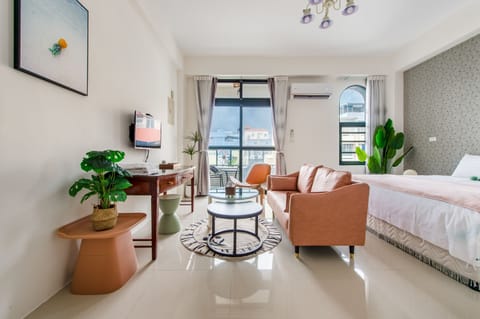 Deluxe Double Room, Balcony | Free WiFi, bed sheets