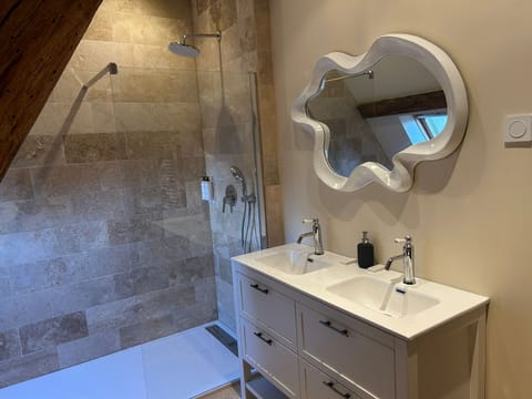 Family Suite, Ensuite (Chambre Junior Suite) | Bathroom