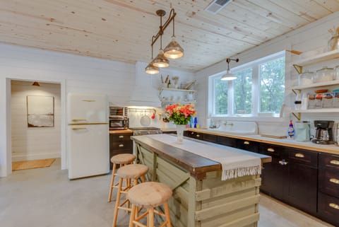 Fully stocked kitchen