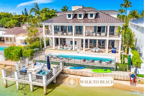 Modern Coastal villa par-excellence. Observe as the yachting capital of the world reveals itself from this three-story villa on the edge of Harbor Inlet overlooking the Port Everglades waterway.
SILVER WINNER - BEST PLACE TO WATCH THE SUNSET