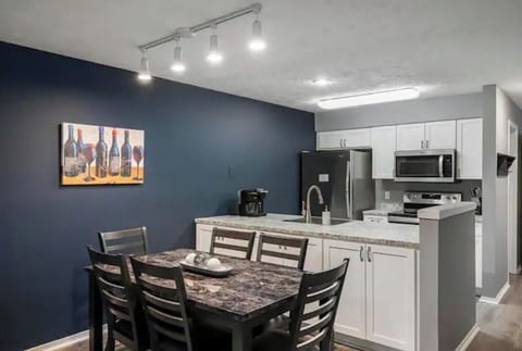 Enjoy meals together with your whole party