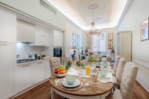 Apartment | 5 bedrooms, WiFi