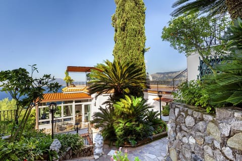 Villa | 5 bedrooms, desk, WiFi