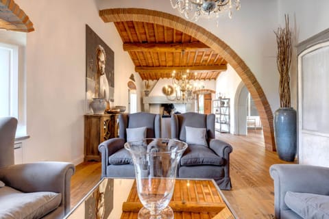 Apartment | 18 bedrooms