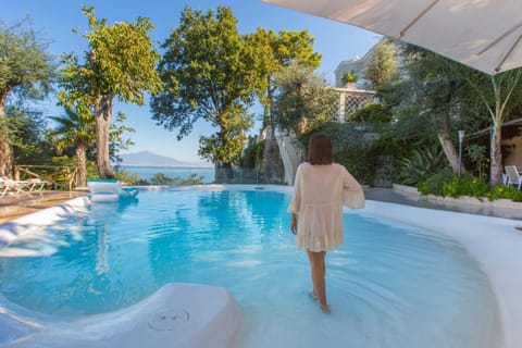 House, Smoking | 6 bedrooms, desk, WiFi