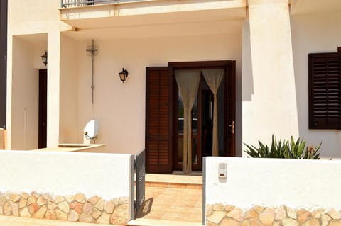 House, Smoking | 3 bedrooms