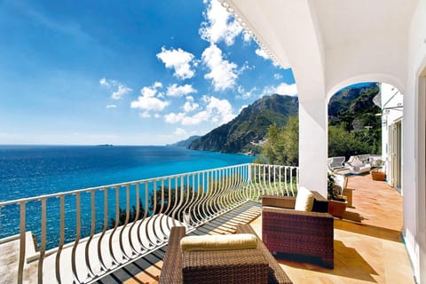 House, Smoking | 5 bedrooms, desk, iron/ironing board, WiFi