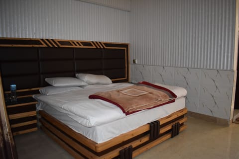 Double Room | WiFi (free)