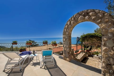 House, Smoking | 4 bedrooms