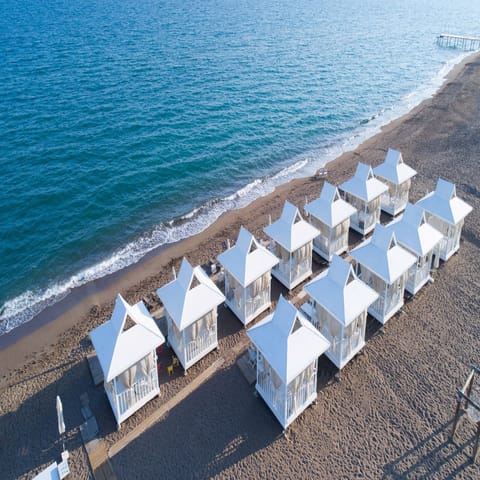 Private beach nearby, free beach cabanas, sun loungers, beach umbrellas