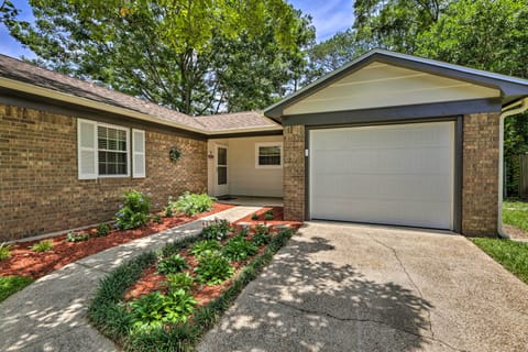 Tallahassee Vacation Rental | 3BR | 2BA | 1,224 Sq Ft | 1 Step to Enter