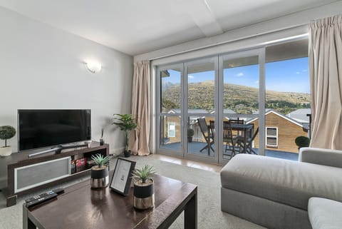 Apartment | Living area | Smart TV, Netflix, streaming services