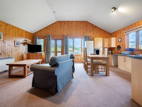 Table, Property, Furniture, Window, Comfort, Couch, Wood, Chair, Lighting, Interior Design